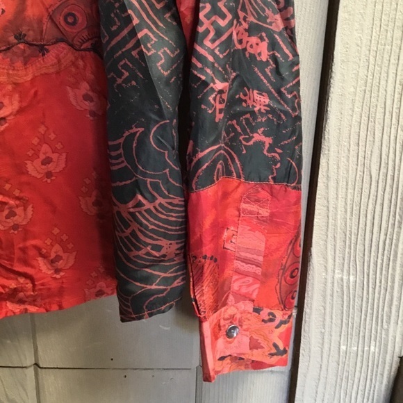 Red silk Chico’s shirt- perfect for all seasons - Picture 6 of 7